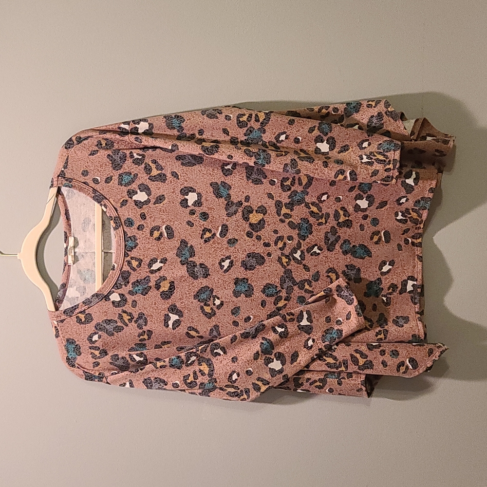 Leopard Multo colored top